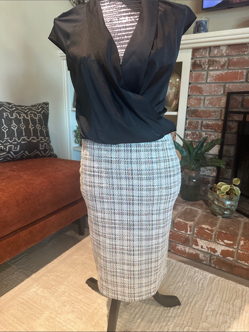 Classic Tweed Pencil Skirt in Cream and Gray